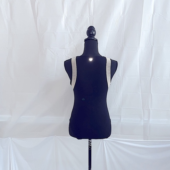 Forever 21 Sleeveless Bodysuit Size M - Picture 4 of 6